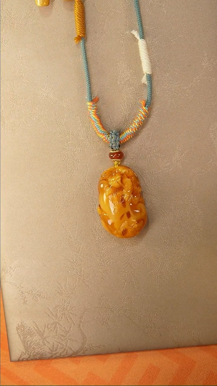 【闪购商品】琥珀颈饰未镶嵌颈饰