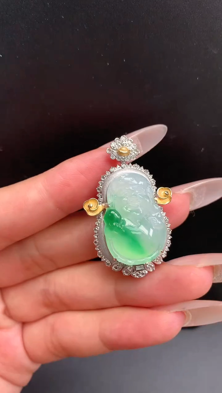 【闪购商品】翡翠18K金镶嵌颈饰财神