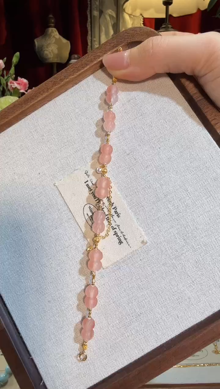 【闪购商品】南红玛瑙手链18K金镶嵌双头并蒂莲