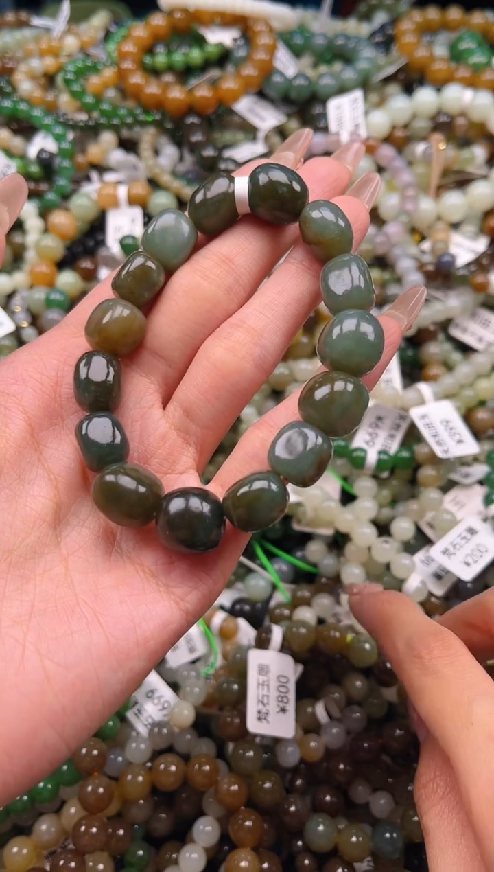 未镶嵌和田玉挂件1