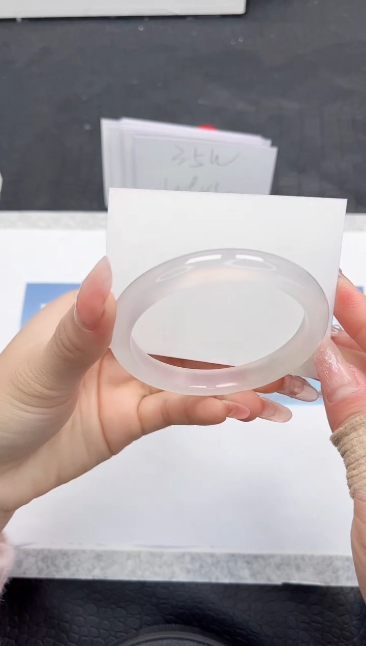 【闪购商品】石英质玉手镯未镶嵌K339-60.4