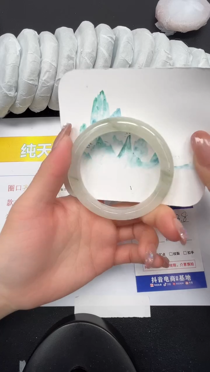 【闪购商品】石英质玉手镯未镶嵌265-53.8