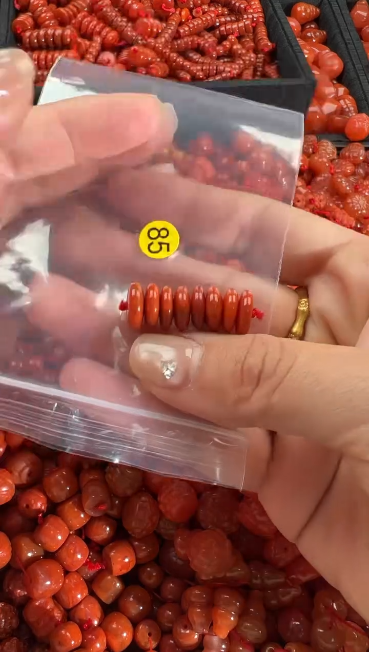 【闪购商品】南红玛瑙颈饰未镶嵌1