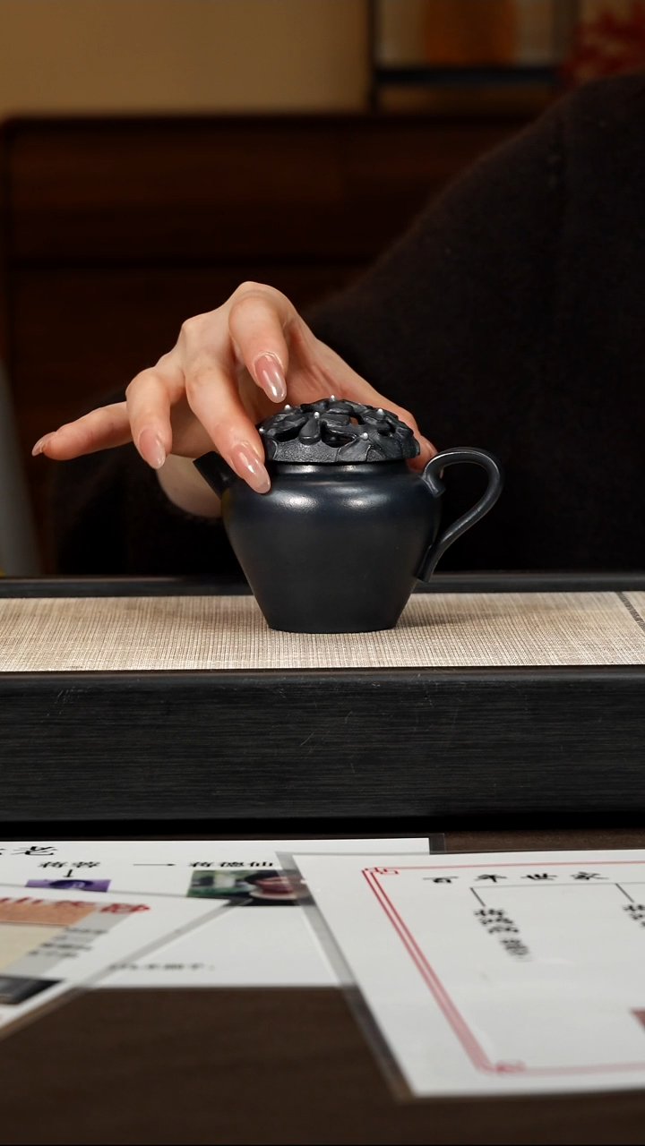 茶壶紫砂【P012】繁花 160c  JDX