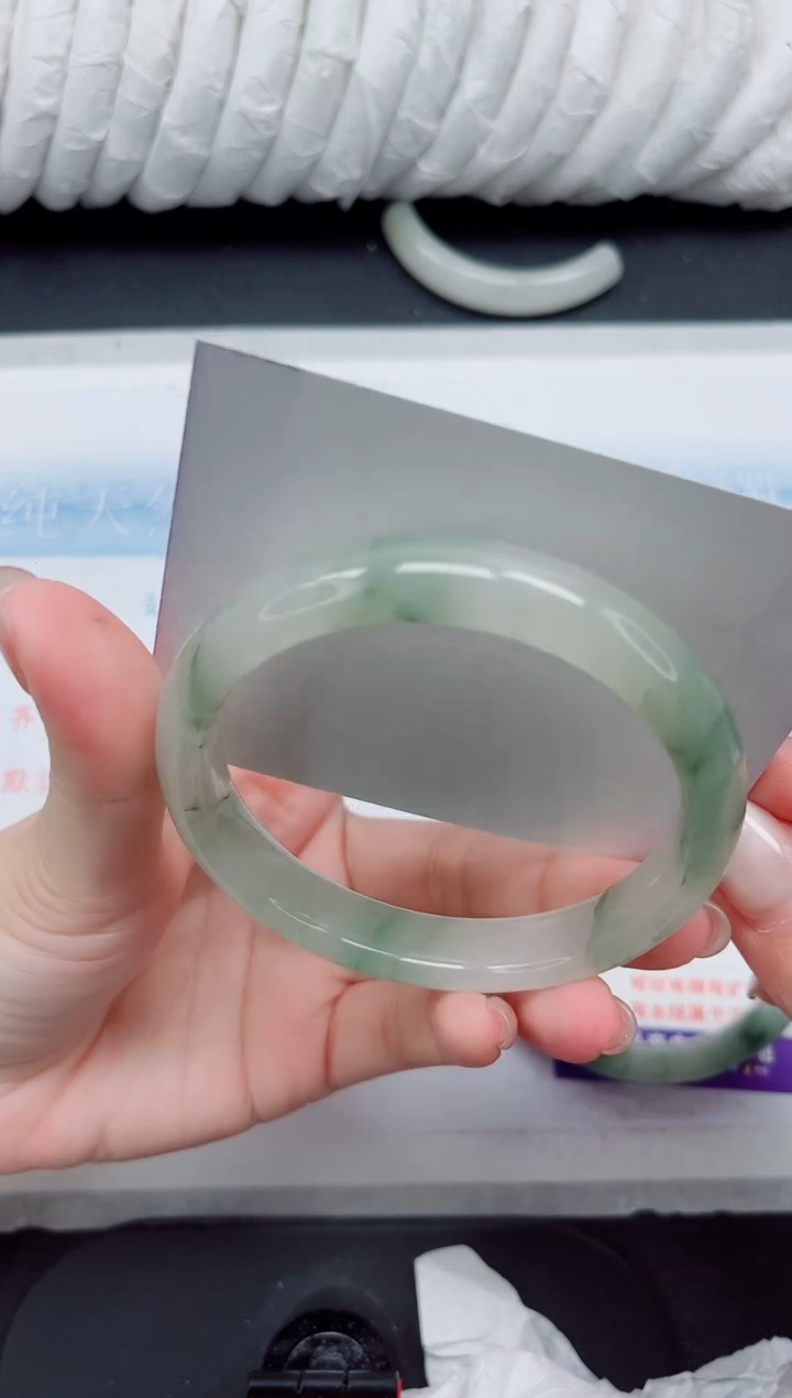 【闪购商品】石英质玉手镯未镶嵌342-60.5