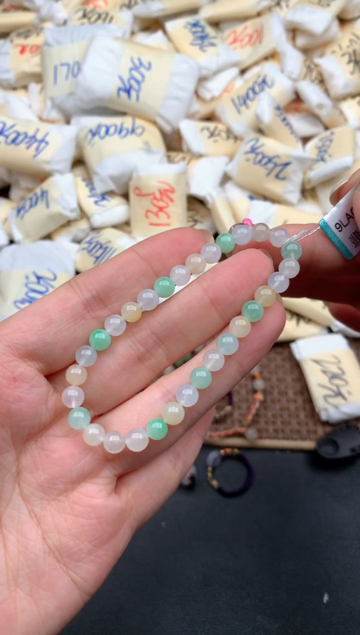 未镶嵌挂件翡翠1