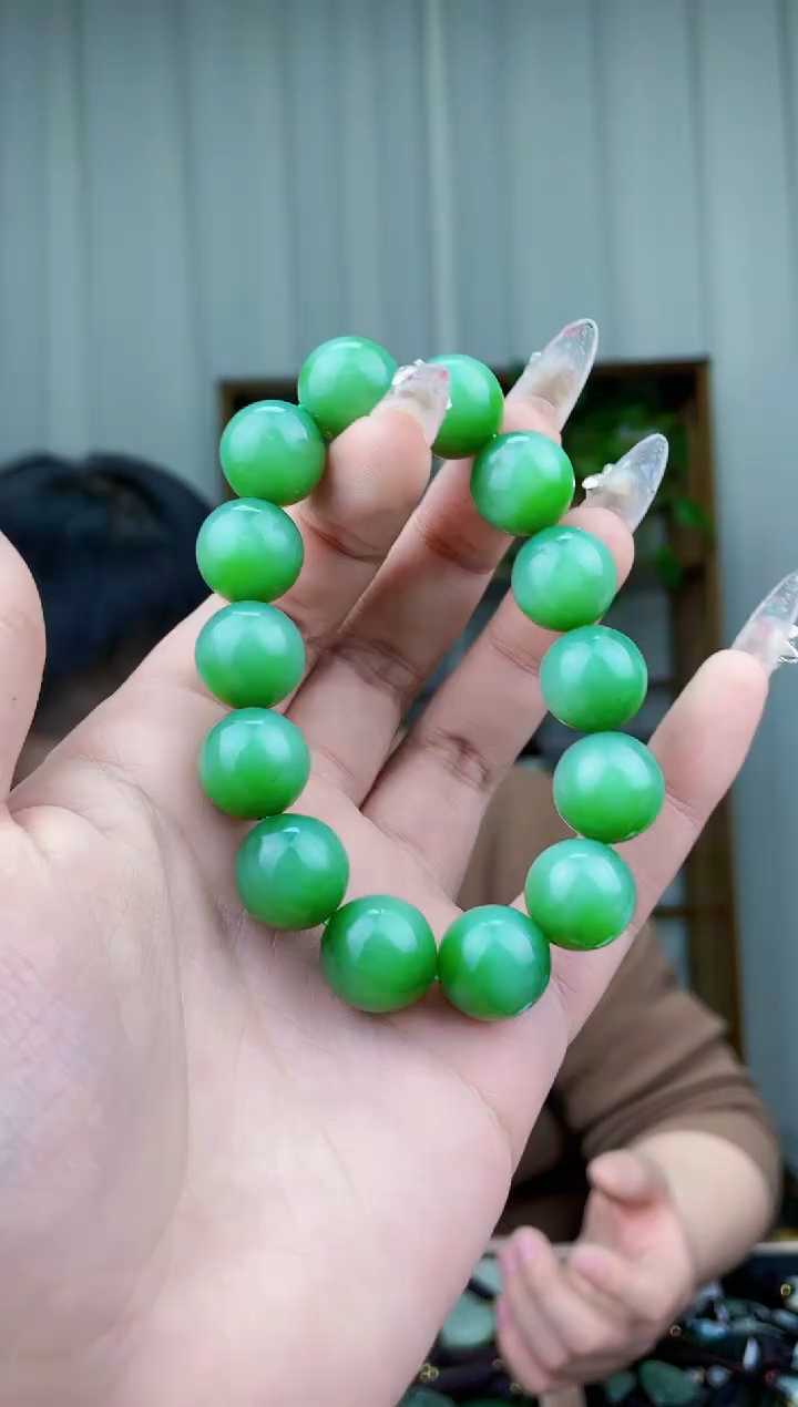 【闪购商品】和田玉挂件未镶嵌拍一发一，多样性发货！