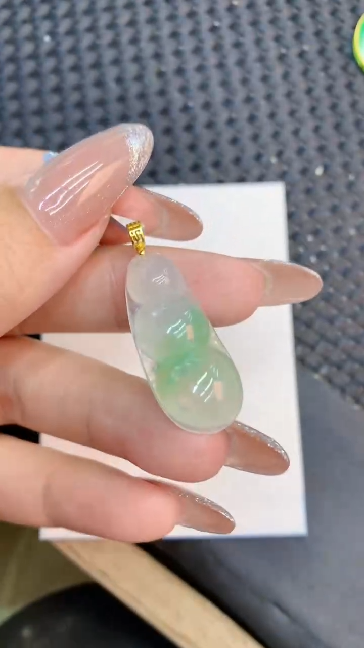 颈饰未镶嵌翡翠1