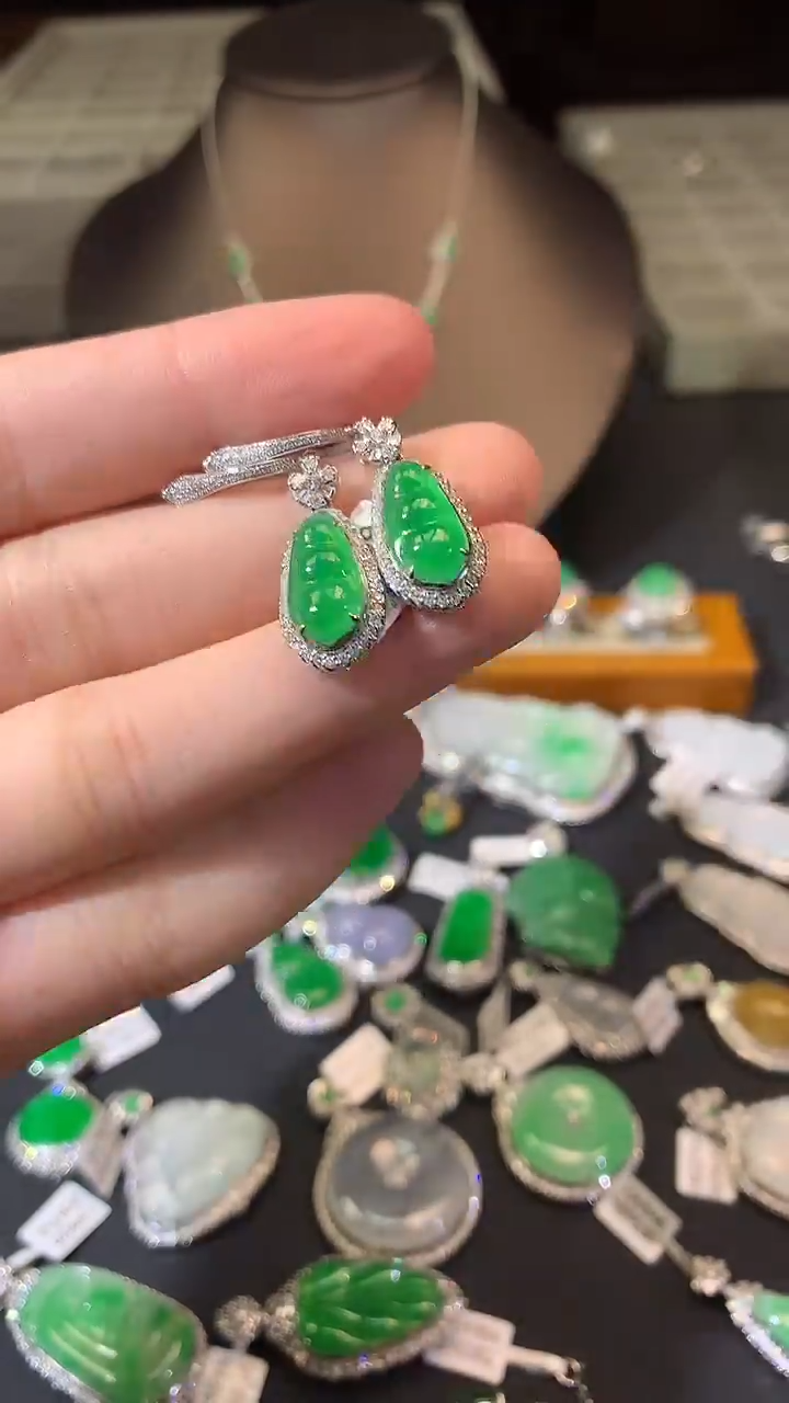 翡翠18K金镶嵌吊坠(不含链)耳坠 