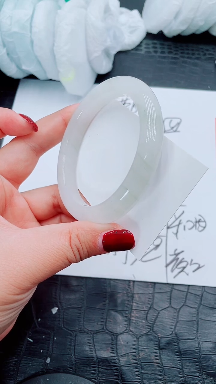 【闪购商品】石英质玉手镯未镶嵌S47-60/61