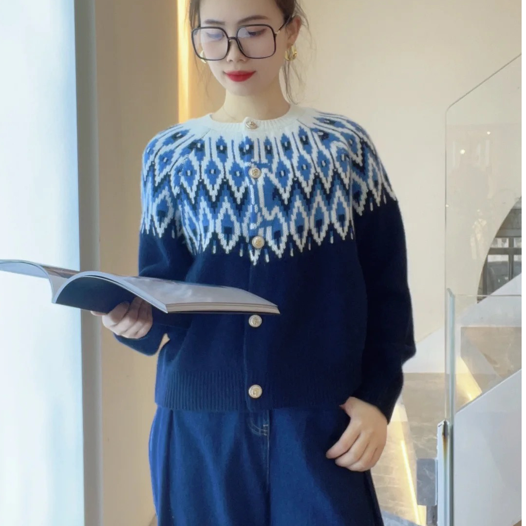 集合秋冬新款山羊绒衫宽松简约开衫休闲气质百搭针织外套