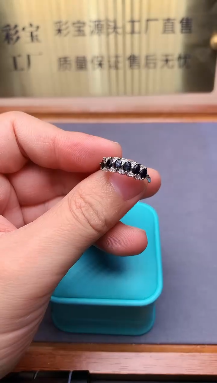 【闪购商品】蓝宝石戒指银S925镶嵌.........