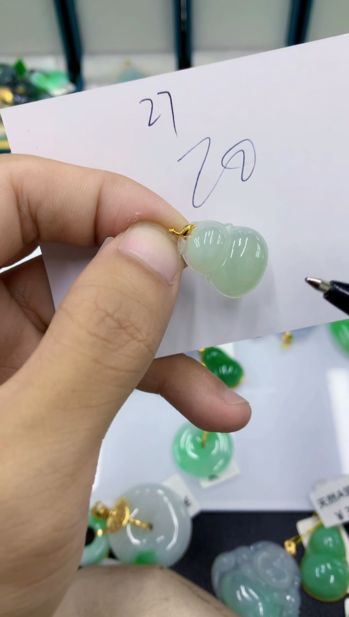 颈饰18K金镶嵌翡翠11111111