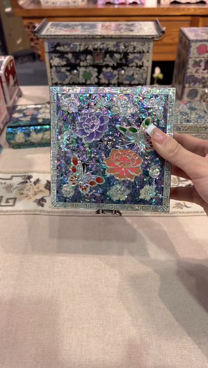 【闪购商品】黑底白边·弘贝雅螺钿漆器文化馆