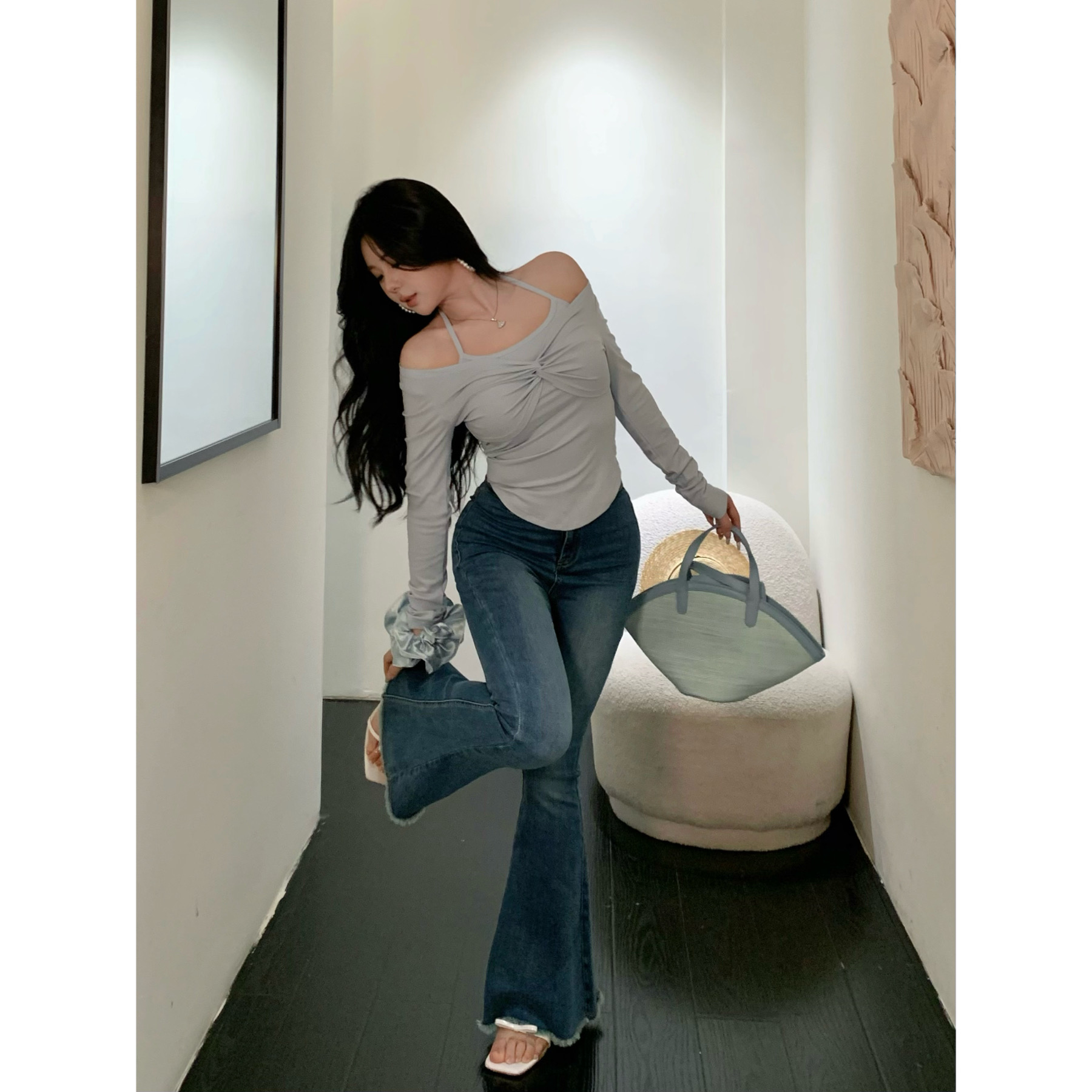 清清萌面侠【勾心波比】纯欲挂脖吊带短款针织开衫4852M