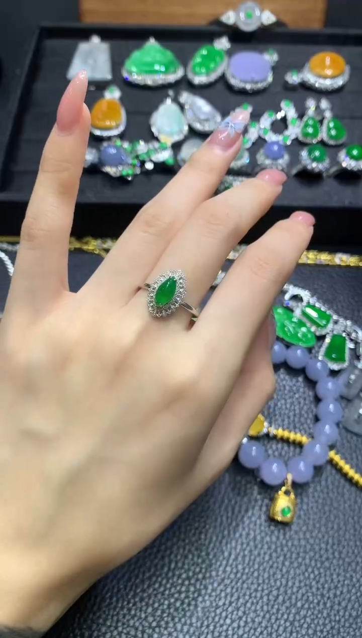 18K金镶嵌戒指翡翠11团购