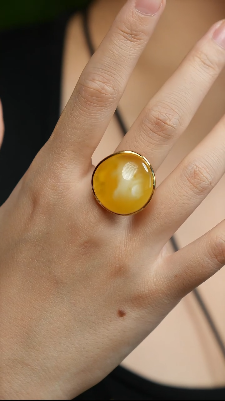 银S925镶嵌蜜蜡戒指金白圆墩墩