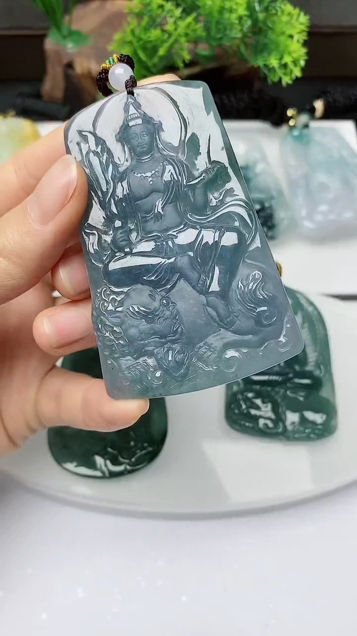 【闪购商品】翡翠颈饰未镶嵌        