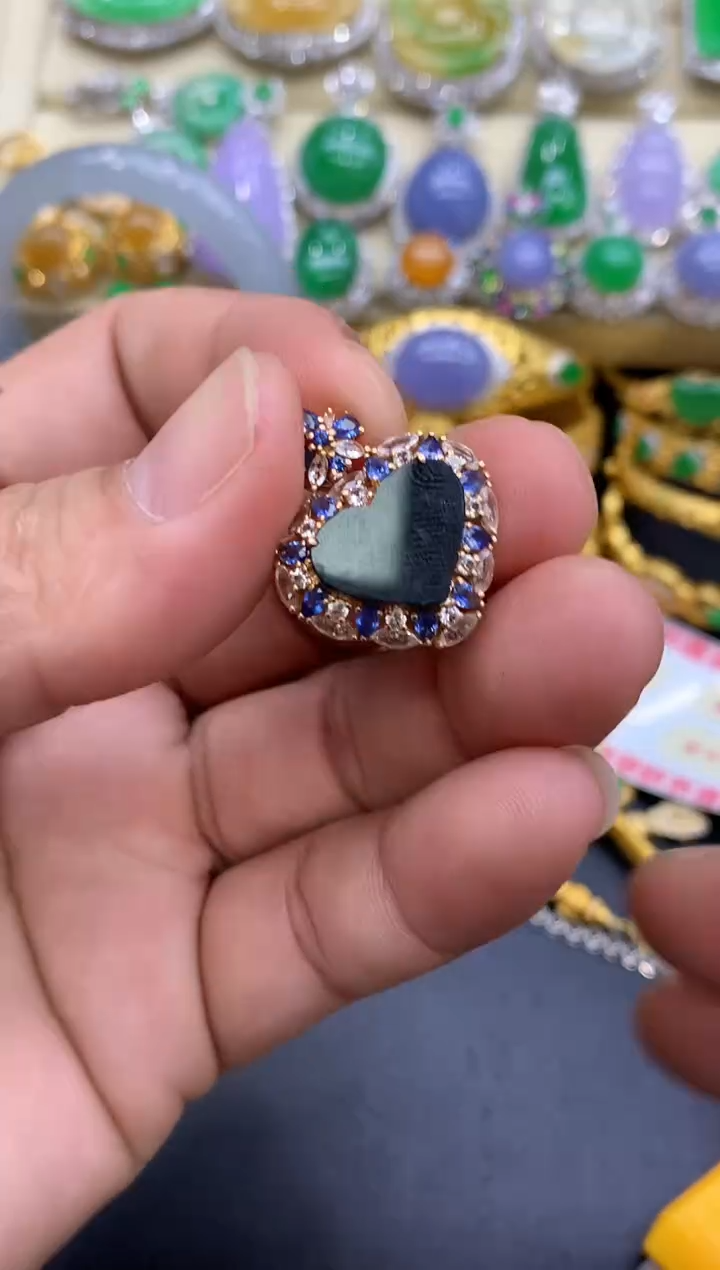 颈饰18K金镶嵌翡翠212-中国好珍宝