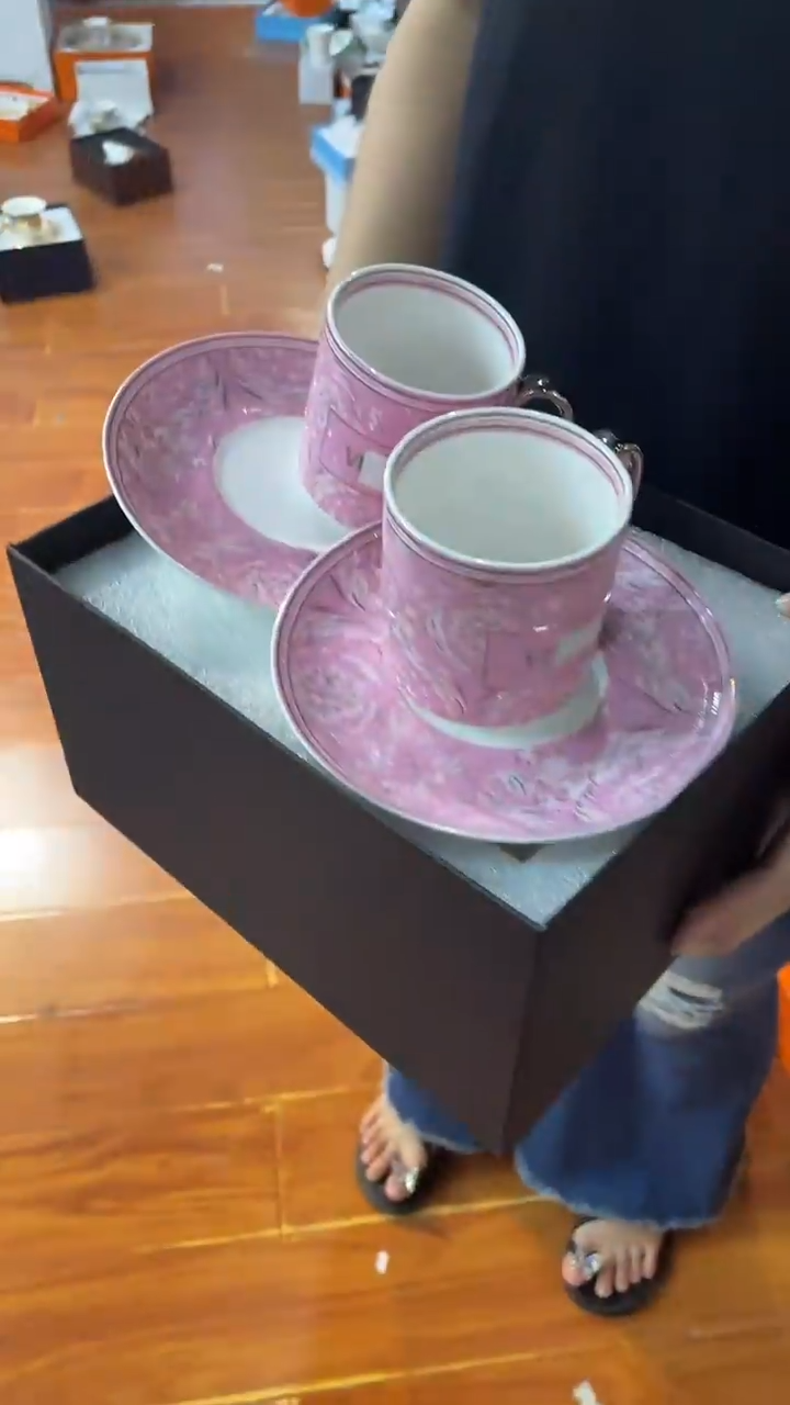 杯鸿辉家品牌瓷器，京东包邮！