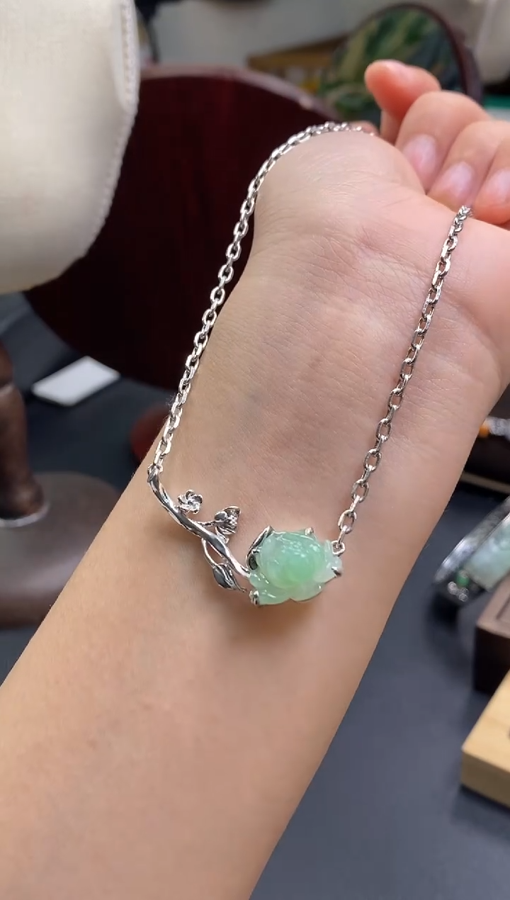 颈饰银S925镶嵌翡翠18346