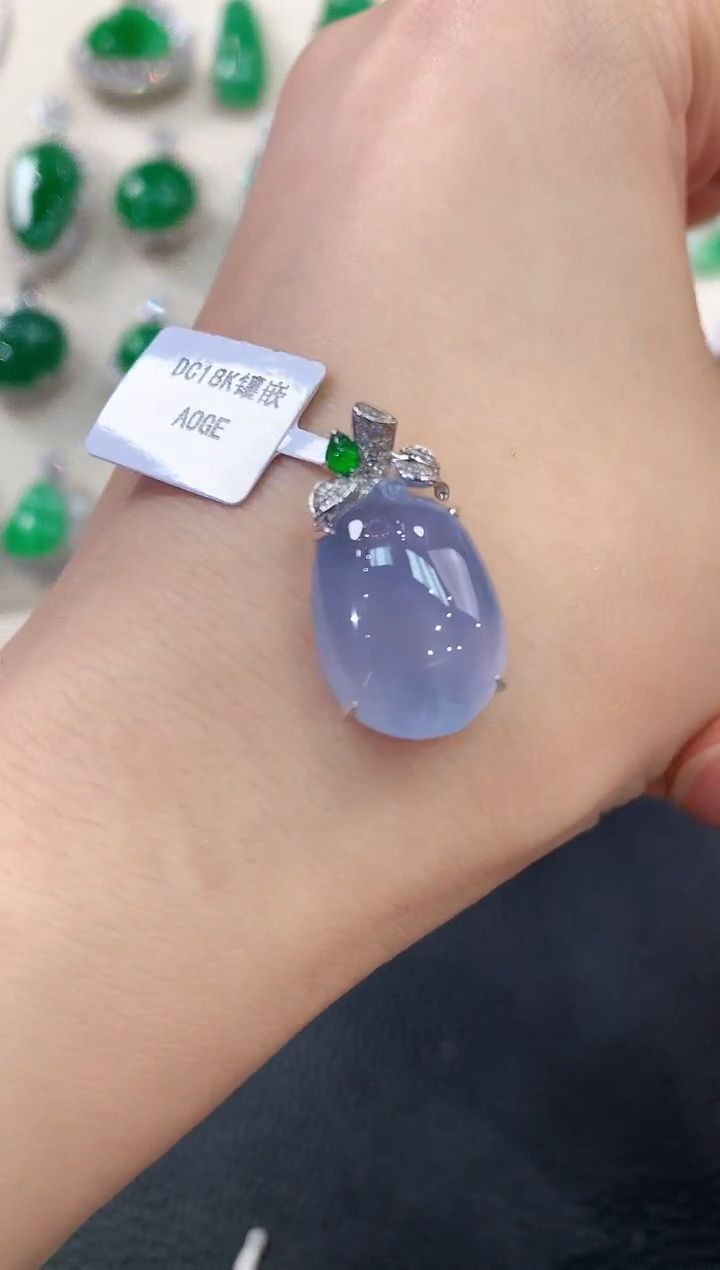 【闪购商品】翡翠吊坠(不含链)18K金镶嵌D86   有色差
