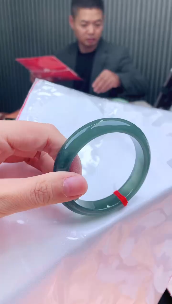 未镶嵌手镯翡翠55