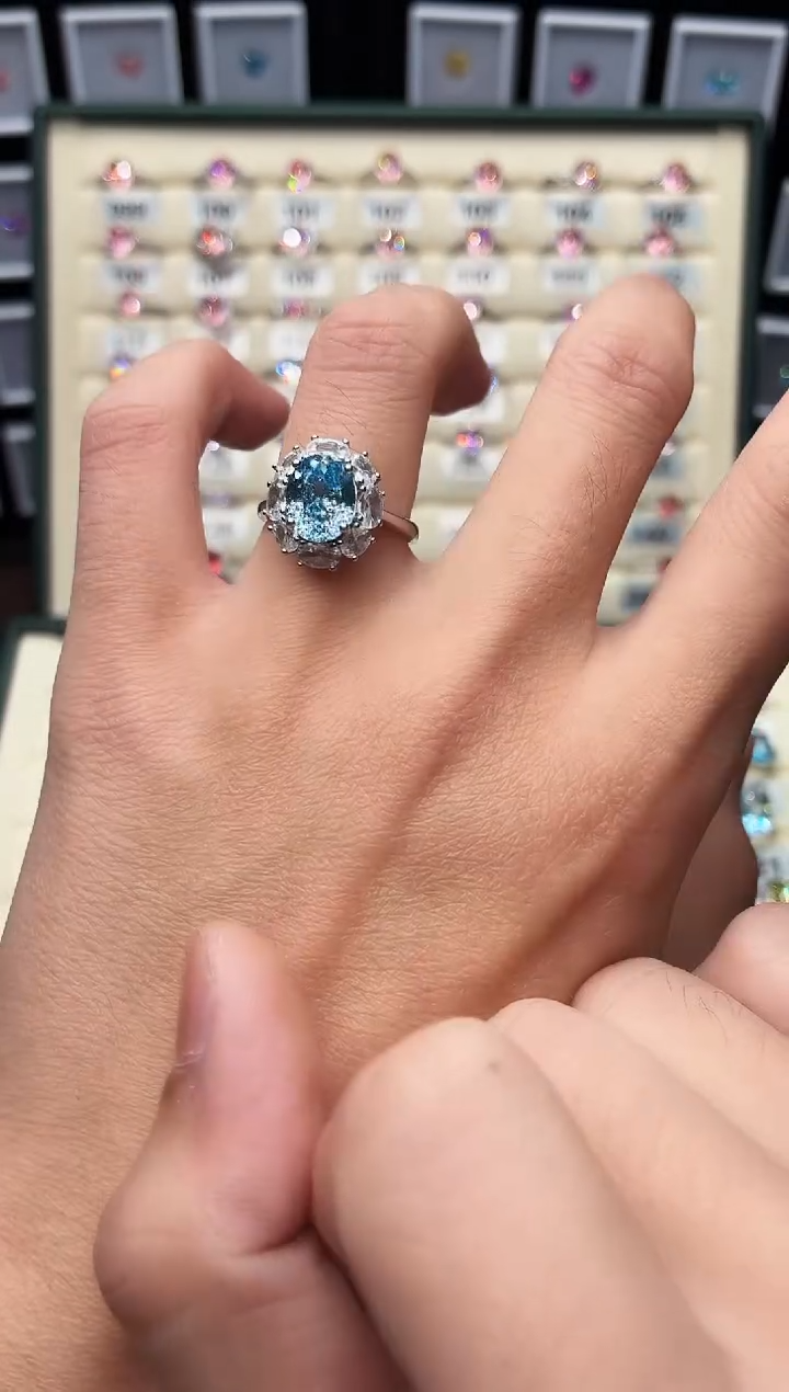 无925银轻奢魔鬼蓝色女神戒指