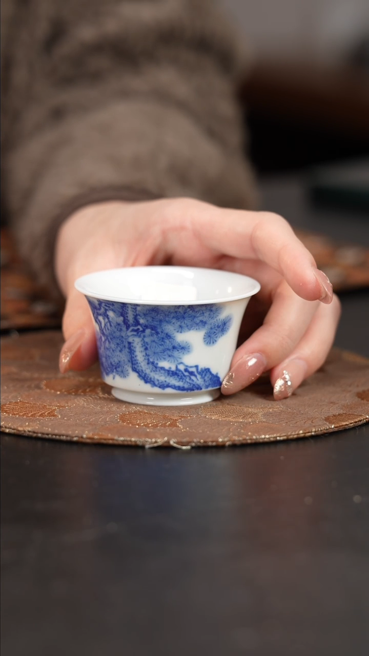 【闪购商品】杯看山柴窑青花松