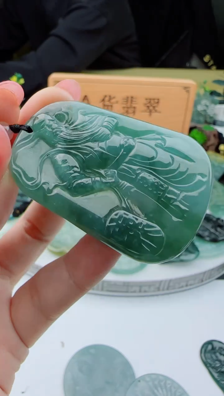 【闪购商品】翡翠颈饰未镶嵌111111111111