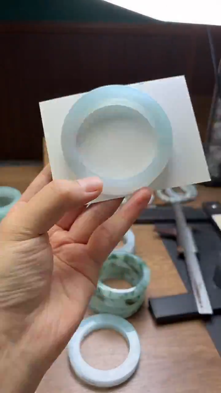 未镶嵌手镯定制翡翠慕**姐定制