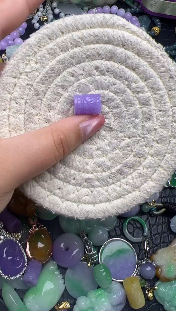 颈饰未镶嵌翡翠天然缅甸翡翠吊坠