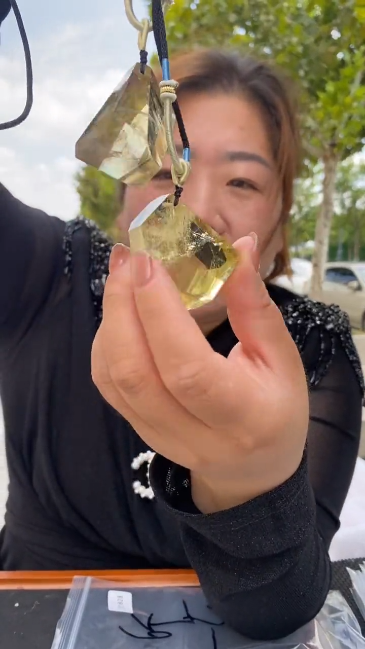 未镶嵌珠宝半成品水晶黄水晶吊坠D147多样性发其一