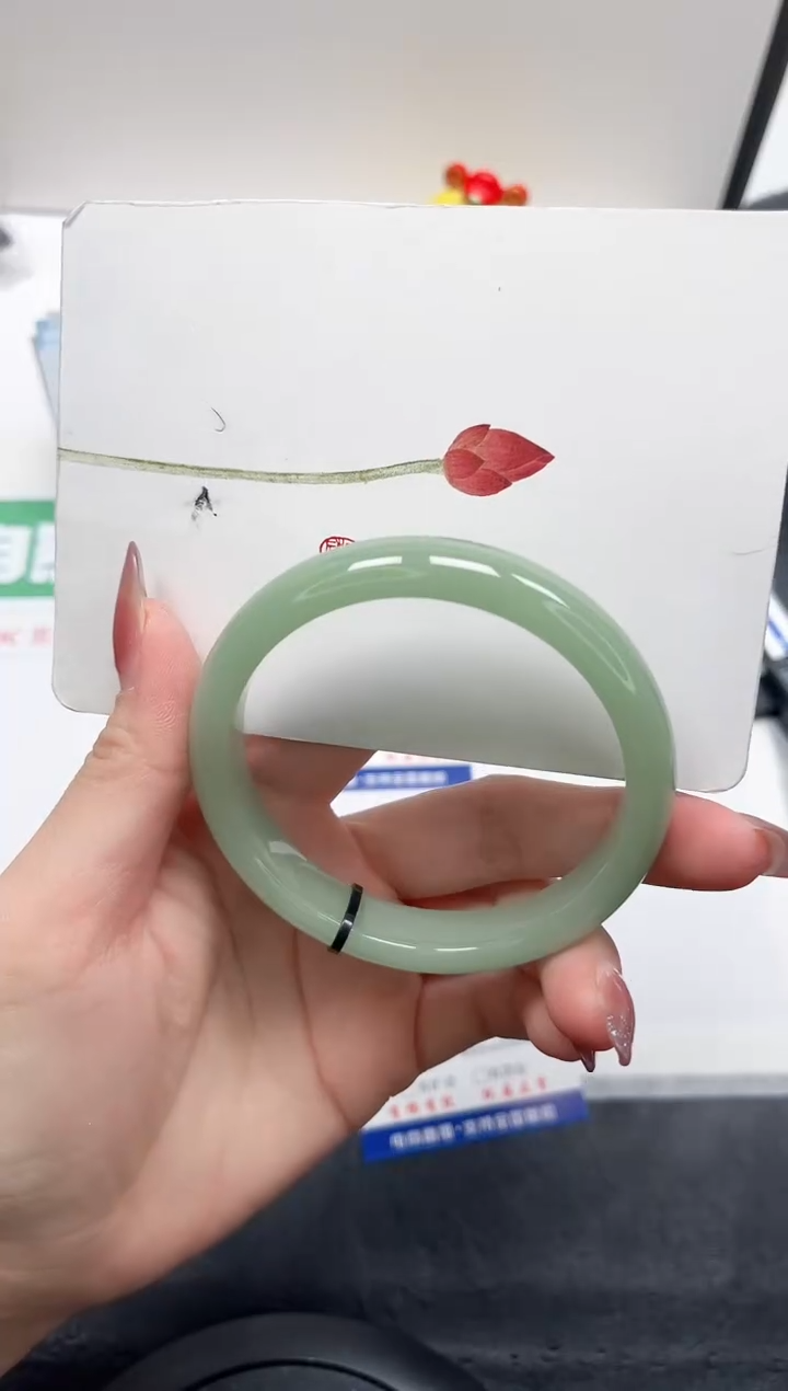 【闪购商品】石英质玉手镯未镶嵌296-59.7