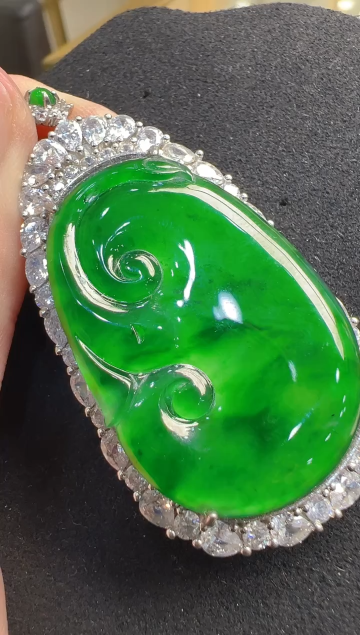 【闪购商品】翡翠吊坠(不含链)银S925镶嵌多样性发货拍一发一