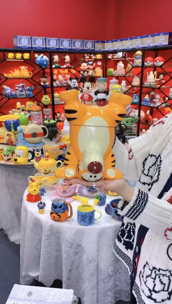 【闪购商品】.@@小老虎陶瓷饼干罐