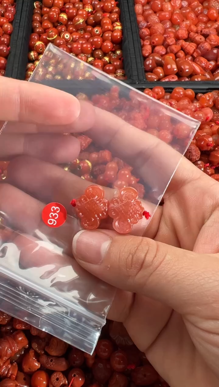 【闪购商品】南红玛瑙颈饰未镶嵌1