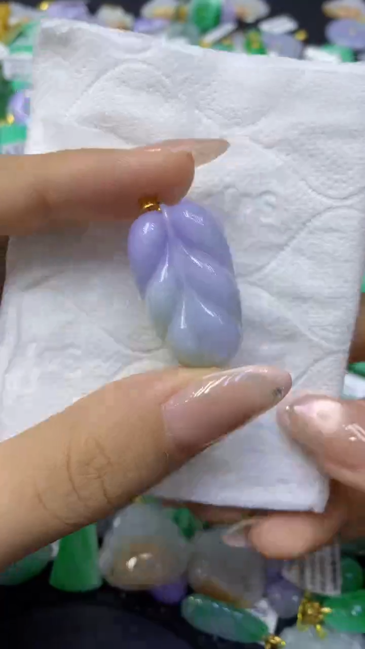 颈饰18K金镶嵌翡翠天然缅甸翡翠A货
