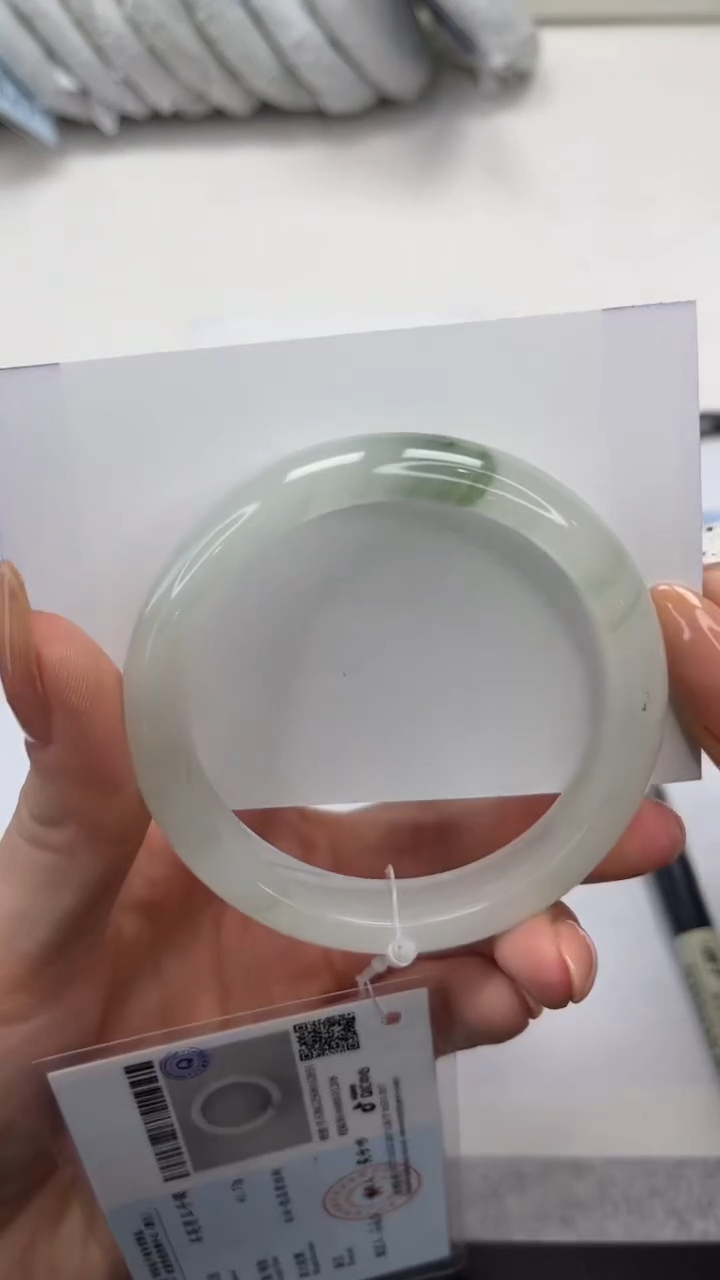 未镶嵌手镯石英质玉V226-55