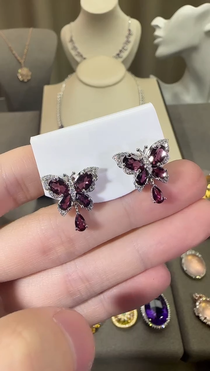 银S925镶嵌耳饰石榴石17mm耳钉蝴蝶设计款