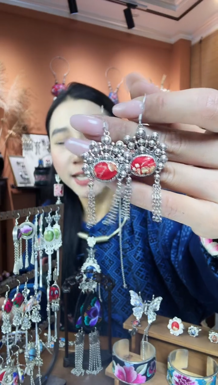 【闪购商品】刺绣传统非遗民族凤手工刺绣饰品耳环