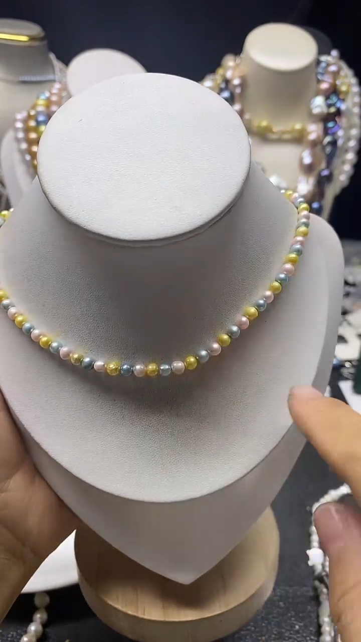 颈饰未镶嵌淡水珍珠多人