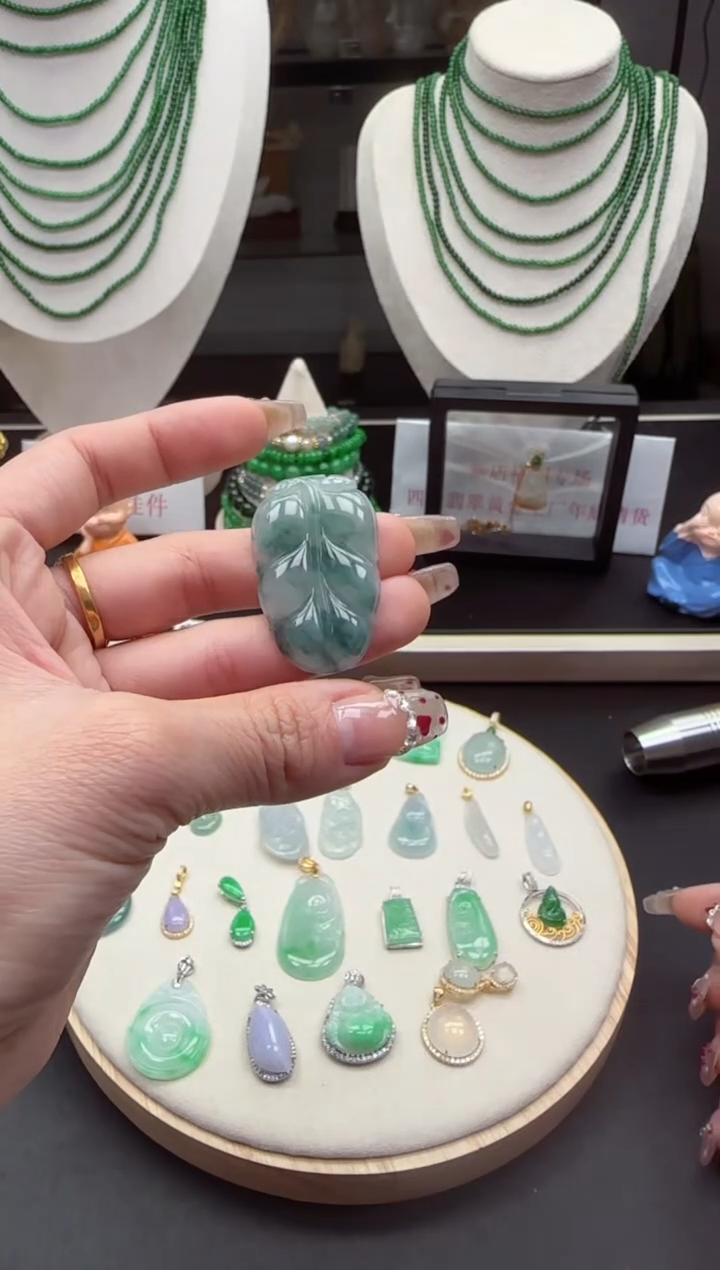 【闪购商品】翡翠吊坠(不含链)未镶嵌【海莎一口翠】翡翠挂件1