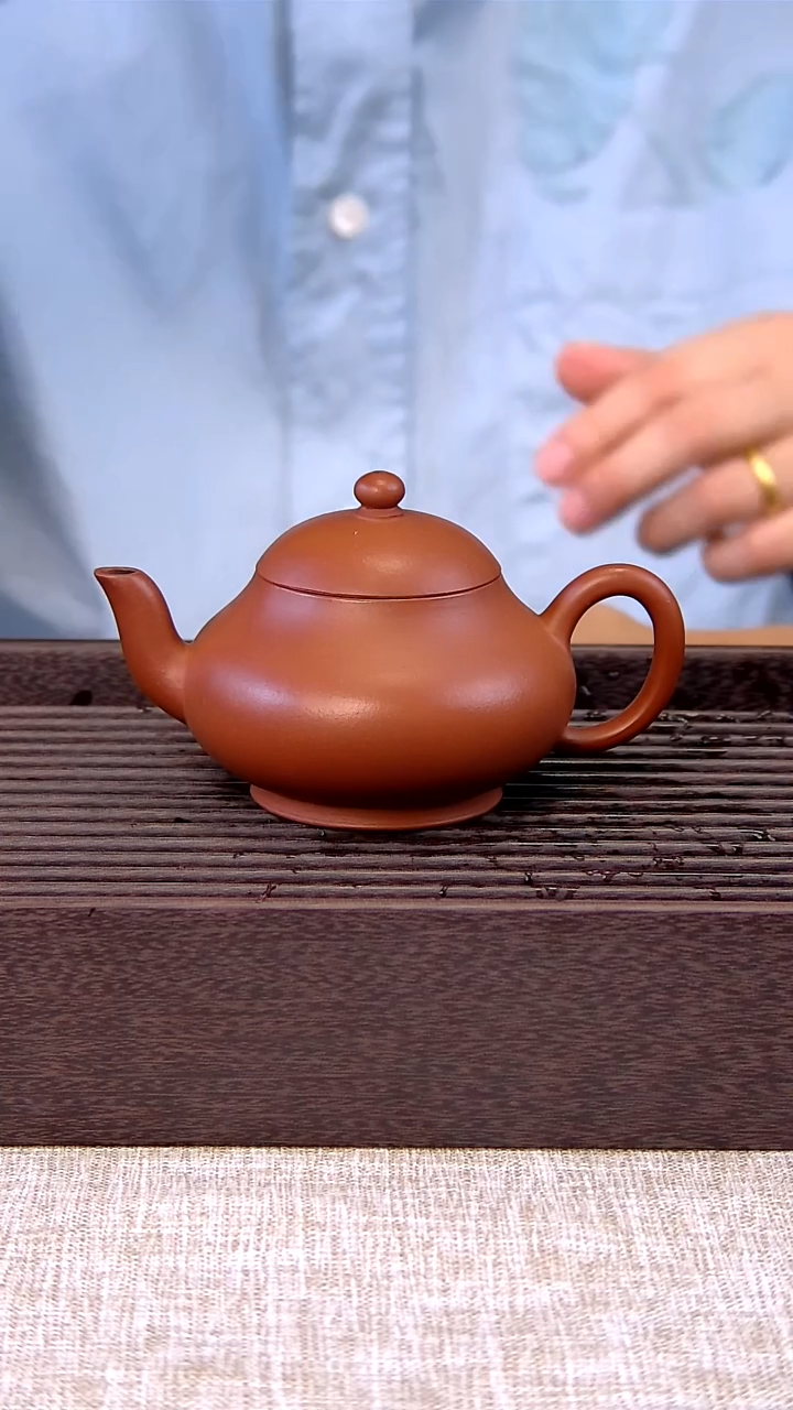 茶壶紫砂底足梨形壶