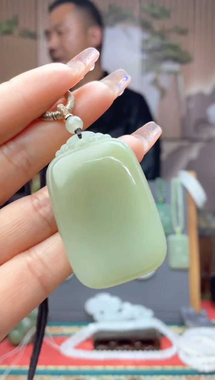 和田玉未镶嵌颈饰拍一发一