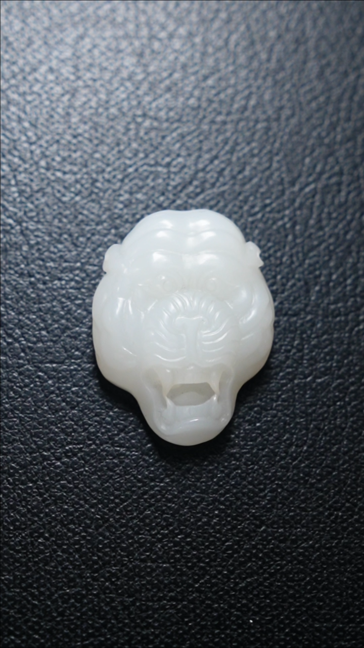 【闪购商品】和田玉颈饰未镶嵌金刚