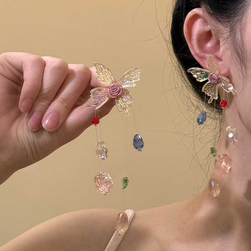 合金树脂耳饰 多巴胺蝴蝶串珠流苏耳环女高级感耳钉春氛围感耳饰