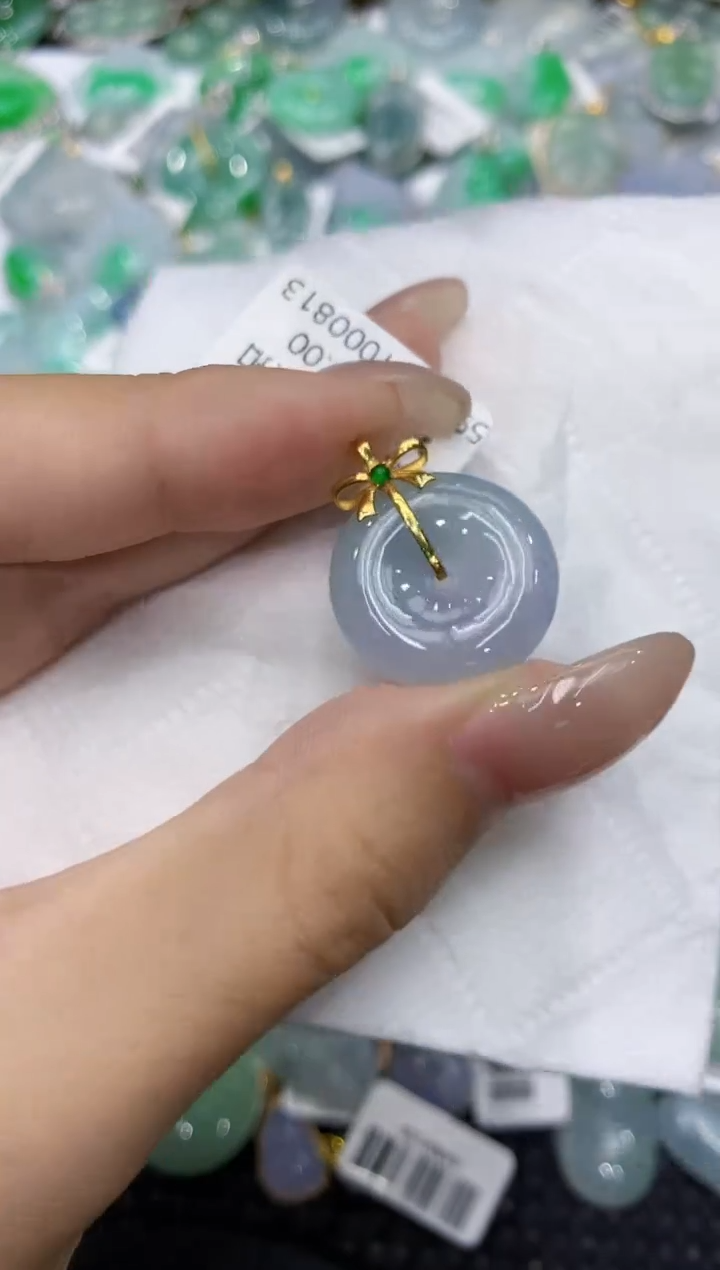 翡翠18K金镶嵌颈饰111111111111