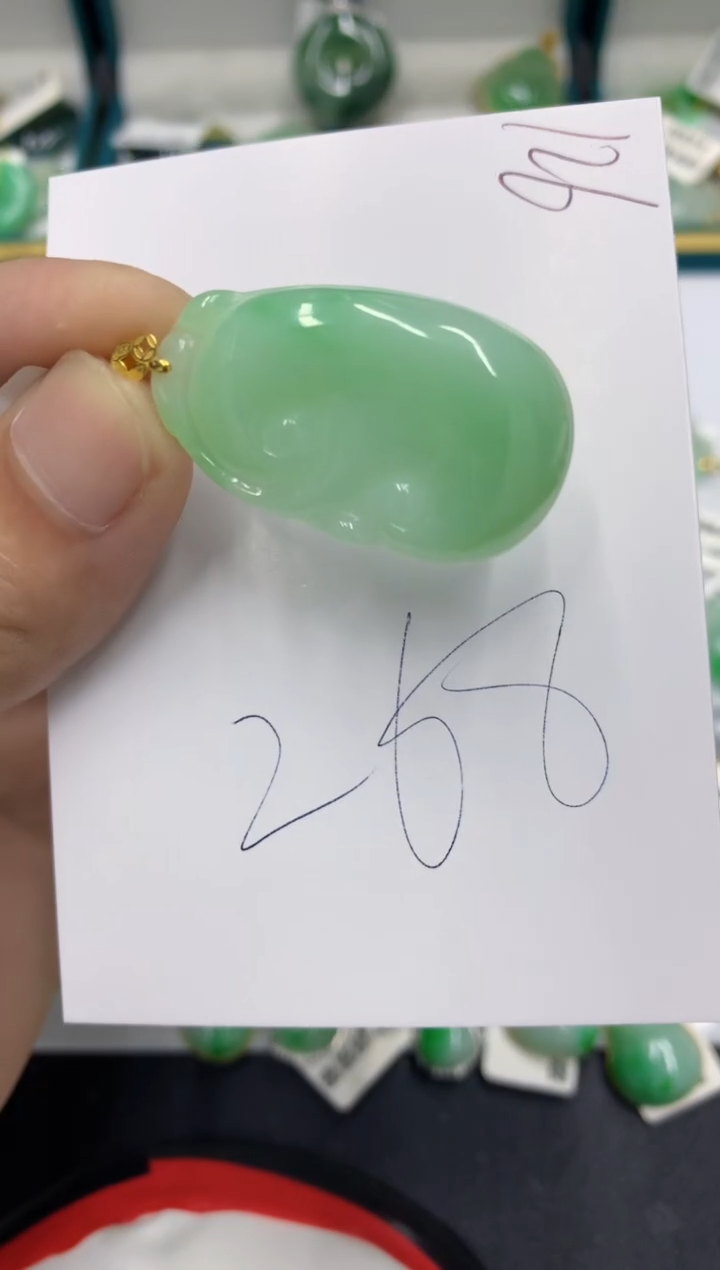 【闪购商品】翡翠颈饰18K金镶嵌翡翠
