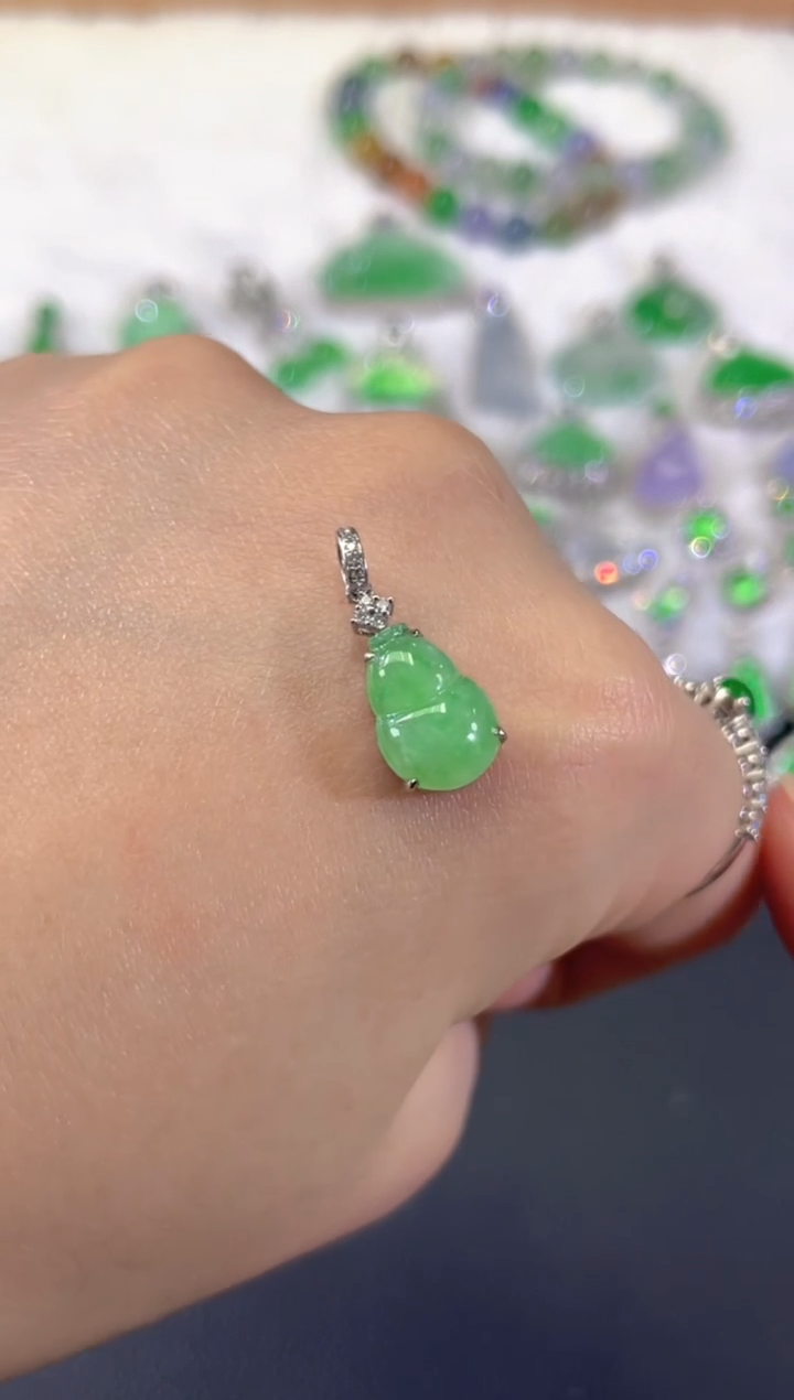 吊坠(不含链)18K金镶嵌翡翠A610|980